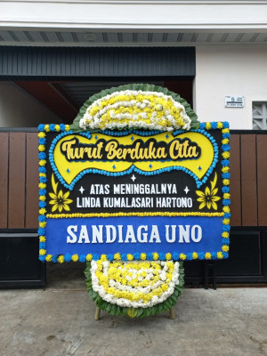 Papan Bunga Duka di Bumi Beringin